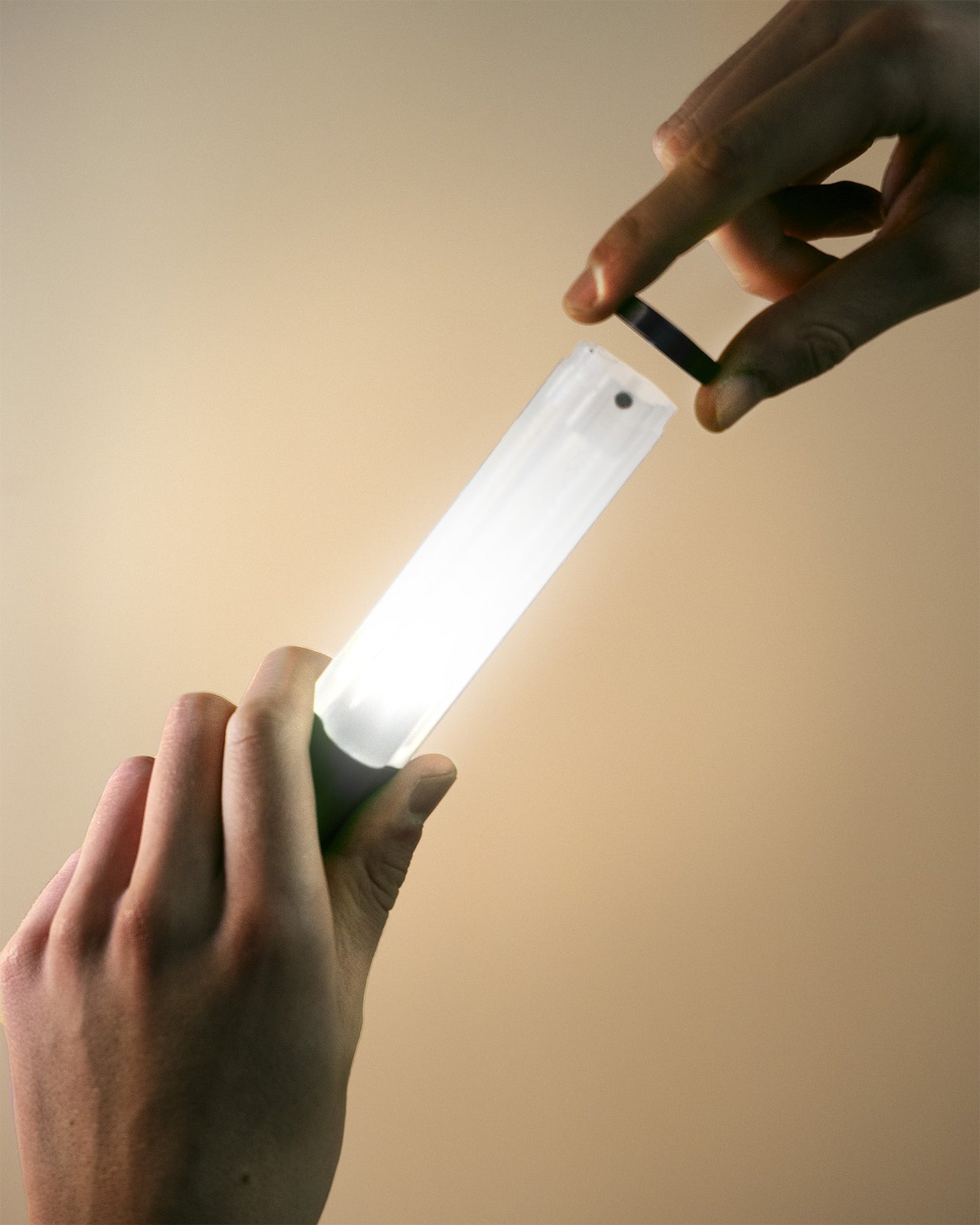 BILLA - Luce portatile, ricaricabile e magnetica
