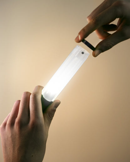 BILLA - Luce portatile, ricaricabile e magnetica