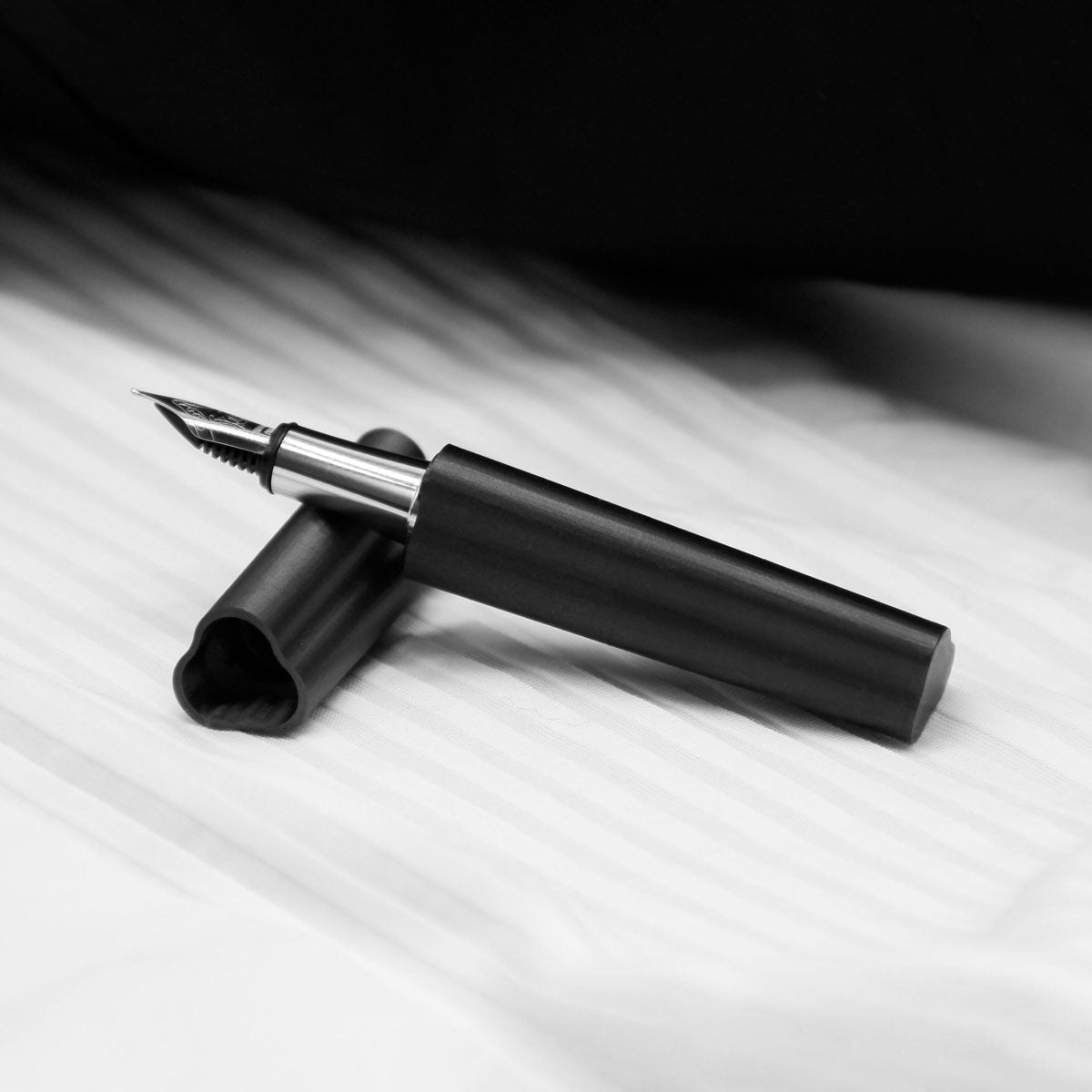 CENTO3.G - Penna stilografica pocket a conformazione trilobata - EGOUNDESIGN