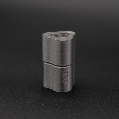 TRILOBY INK - Cartuccera con chiusura magnetica chiusa - EGOUNDESIGN